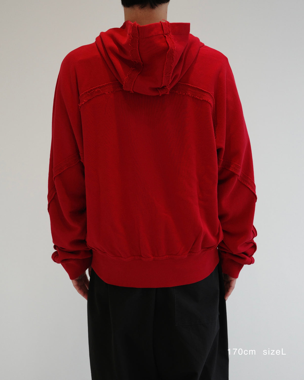 着用イメージ RED / sizeL 170cm（背面）