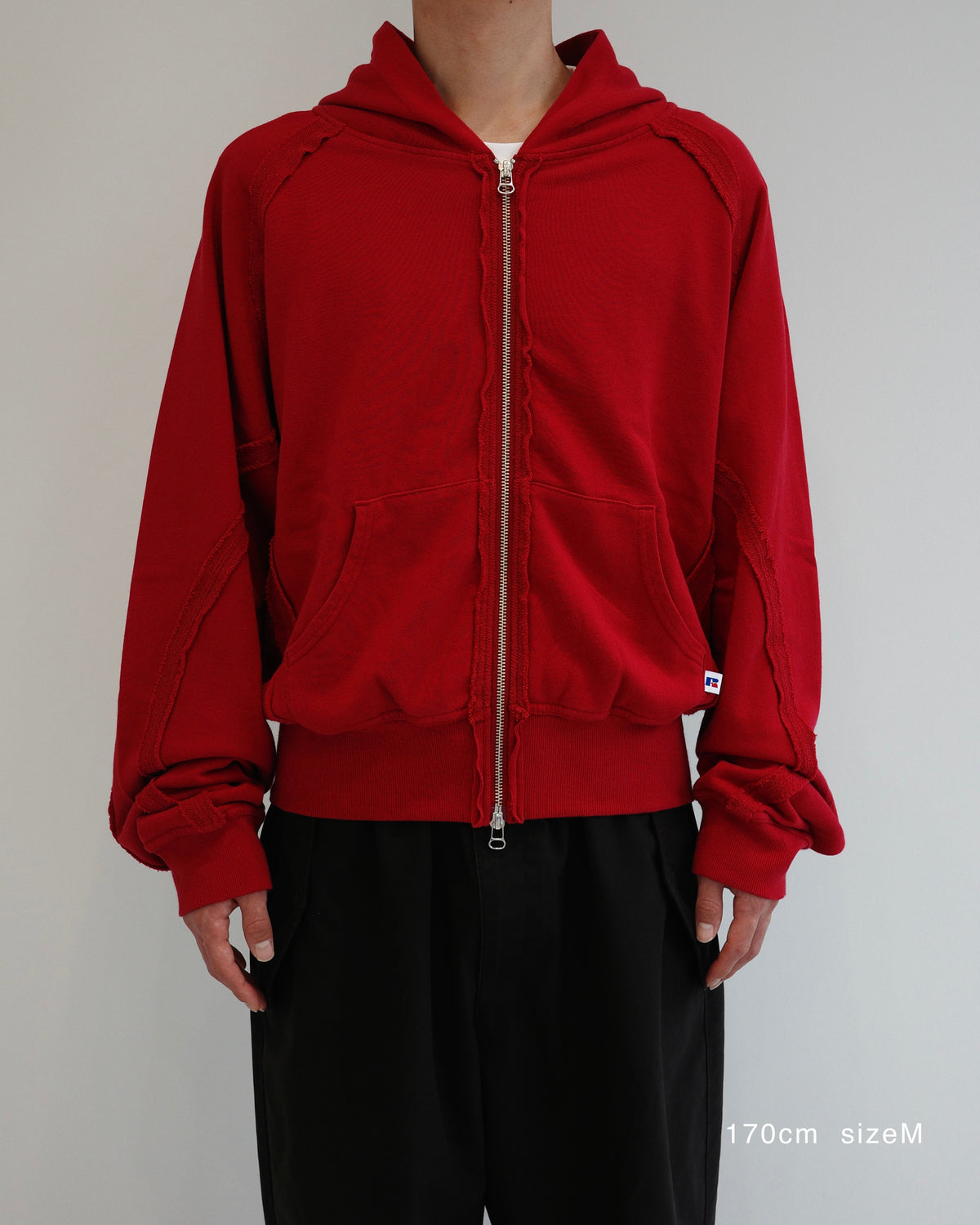着用イメージ RED / sizeM 170cm（正面）