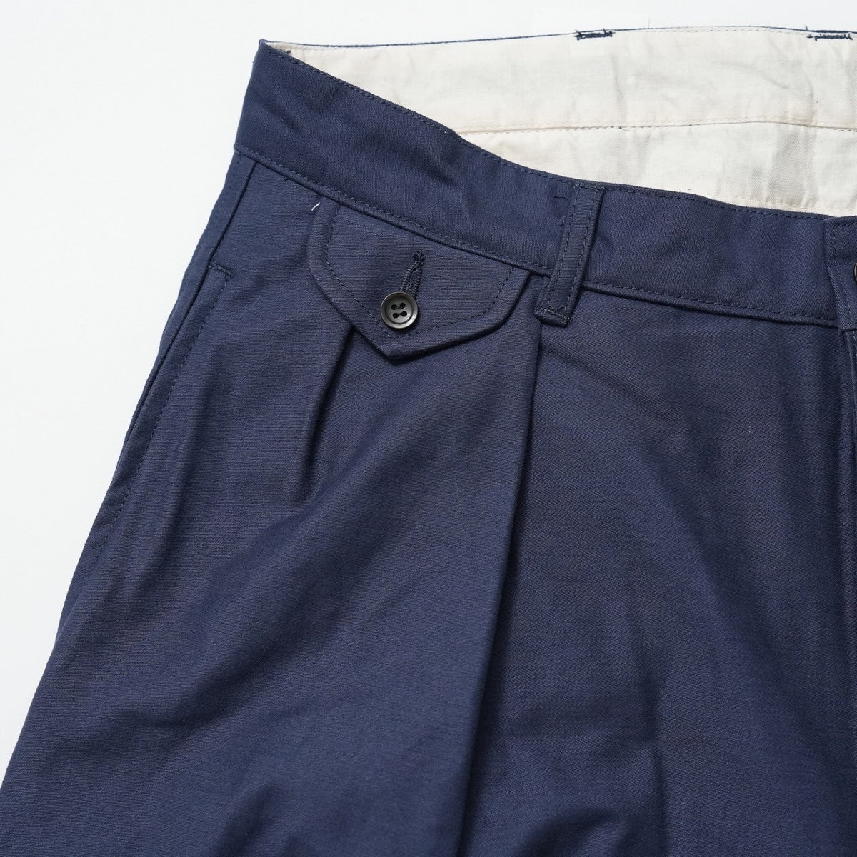 STANDARD CHINO TROUSERS（NAVY）