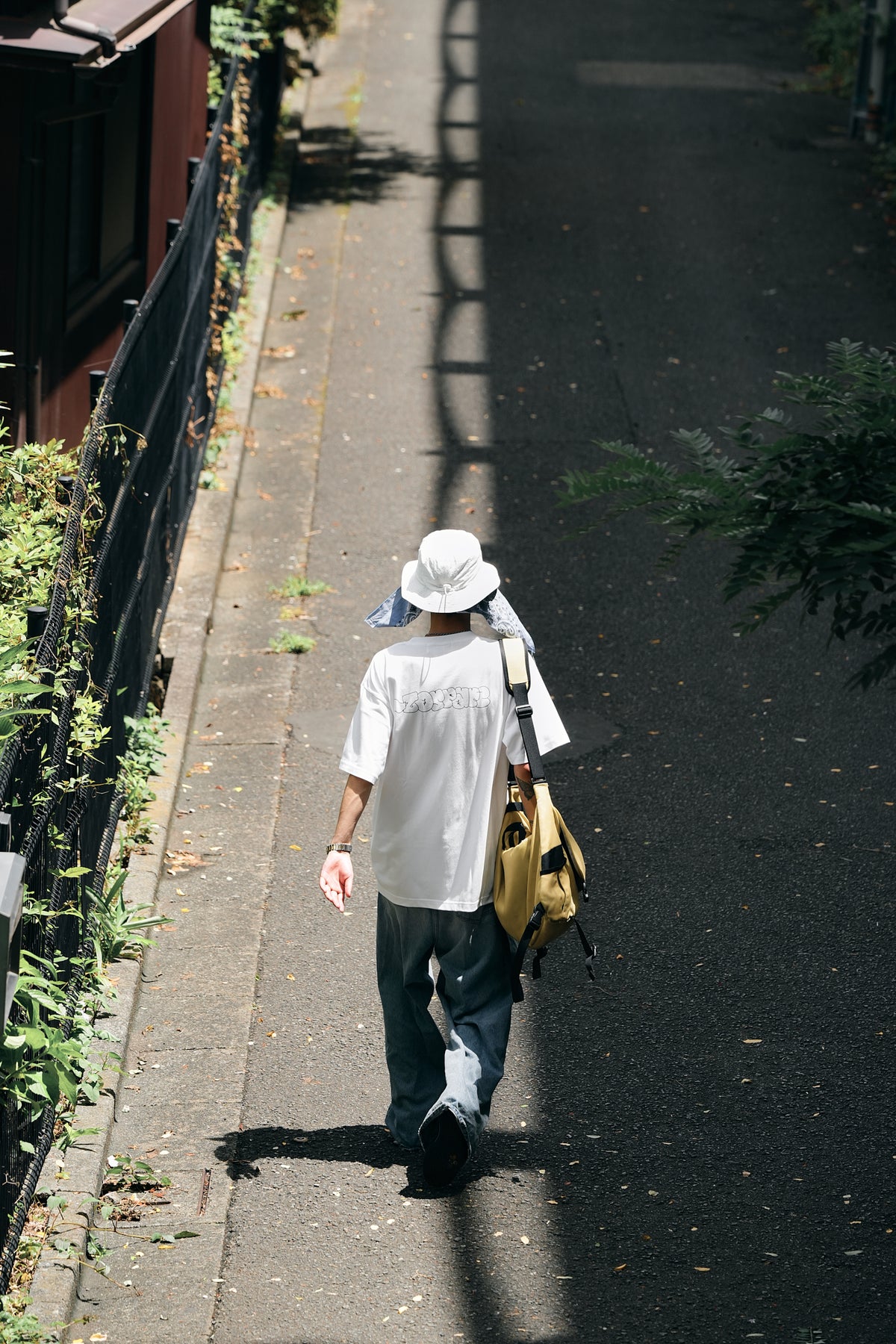 TAGGING LOGO TEE（WHITE）
