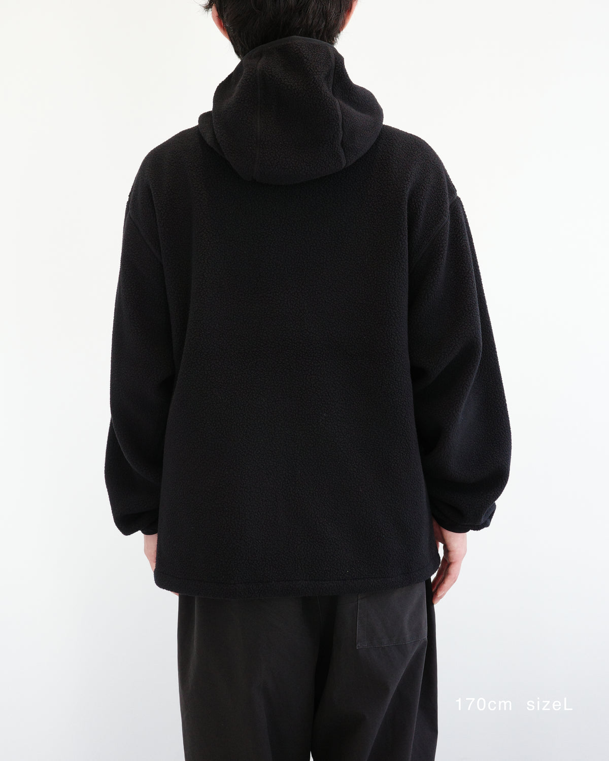 着用イメージ BLACK / sizeL 170cm（背面）